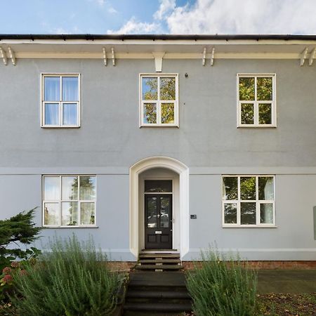 1-Bedroom Apartment In Leamington Spa With Free Parking Экстерьер фото