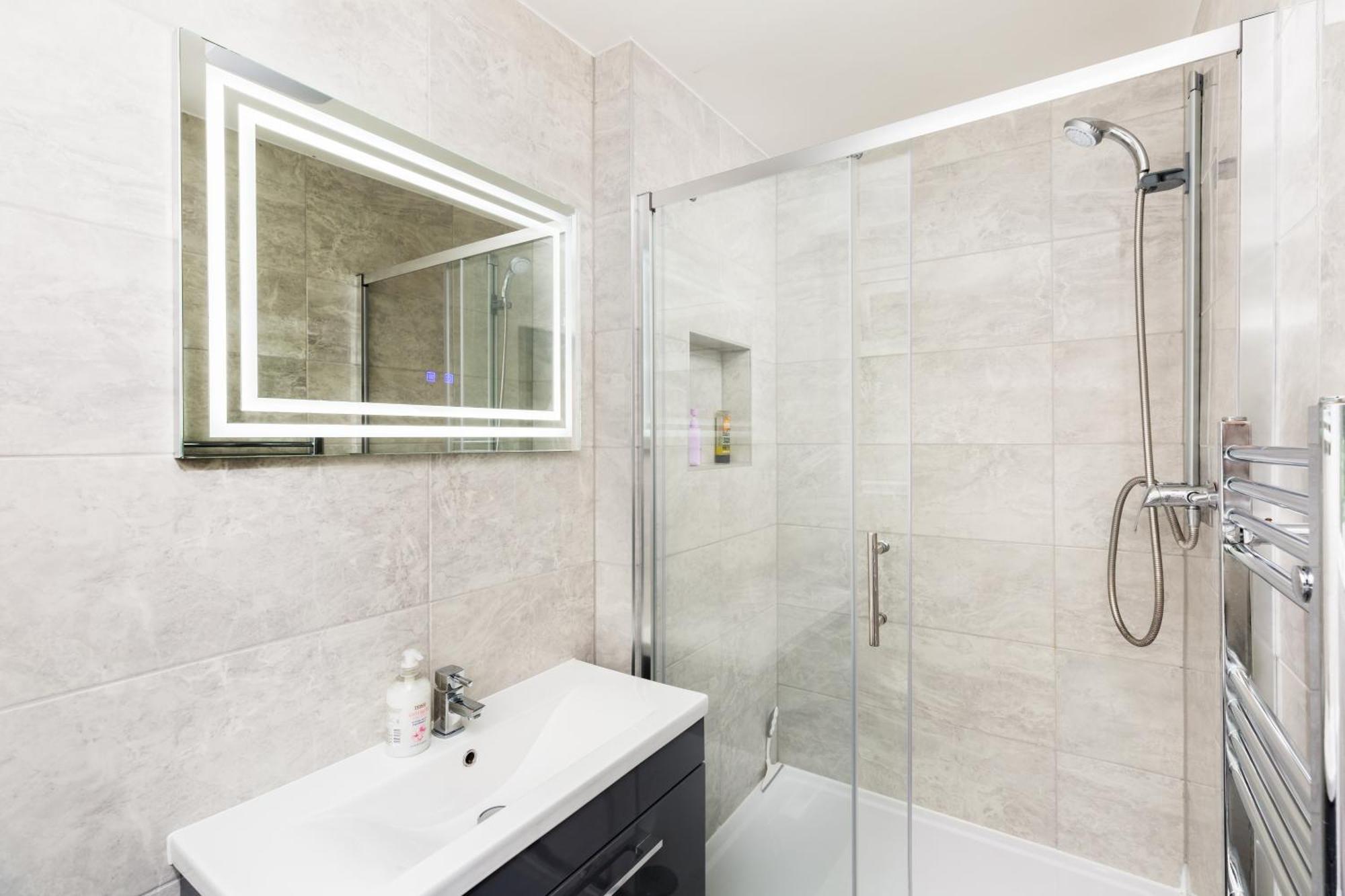 1-Bedroom Apartment In Leamington Spa With Free Parking Экстерьер фото